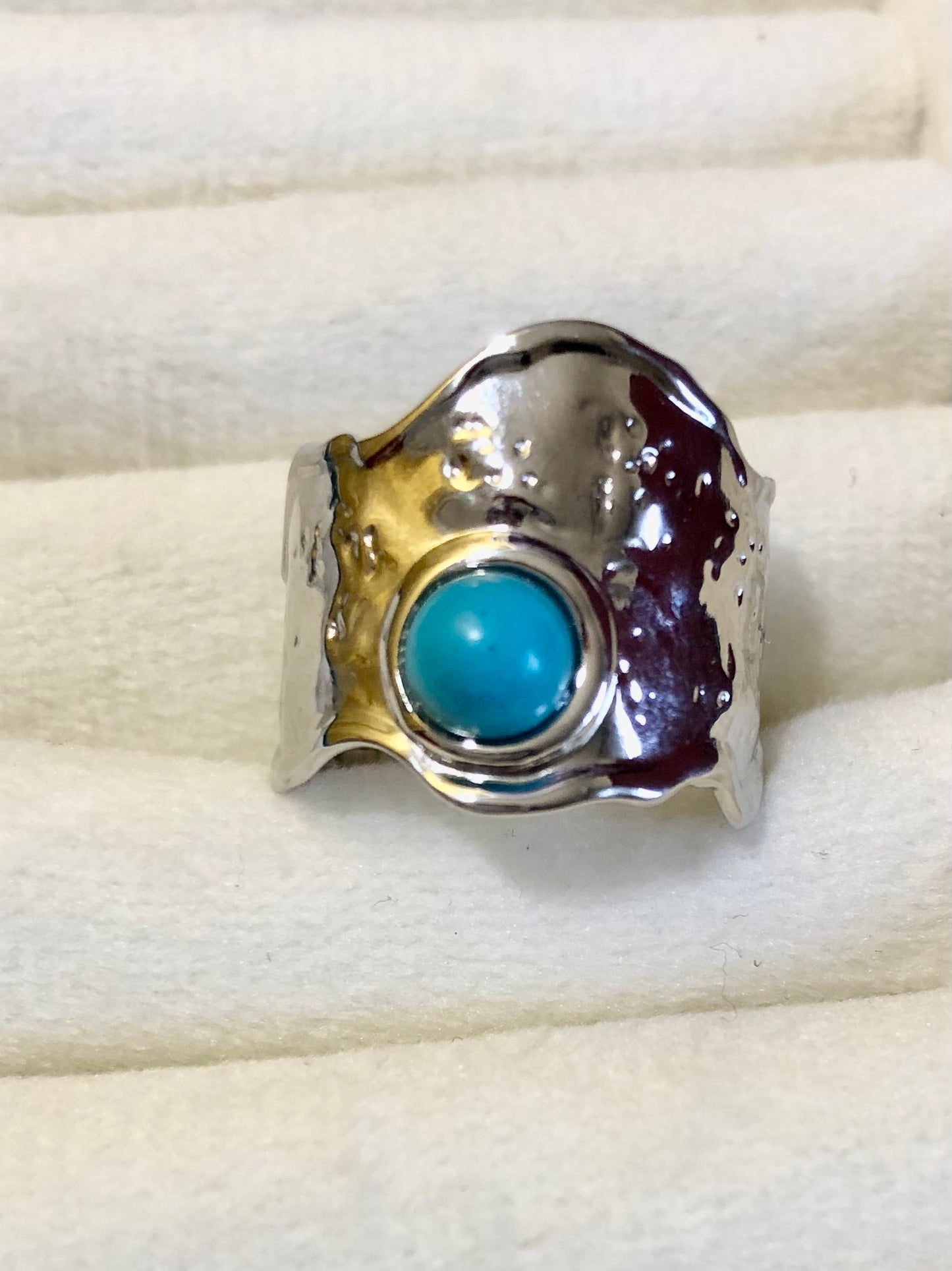 Anello Sting