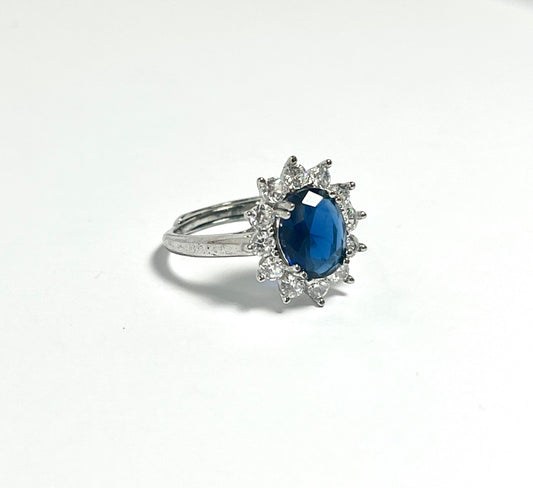 Argento Anello Solitario Con ovale Blu Zaffiro